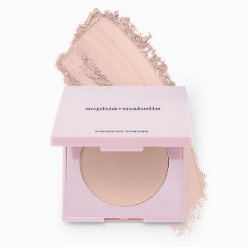 *3/15* NEW Sophia + Mabelle Finishing Powder Lightweight Matte Setting Powder